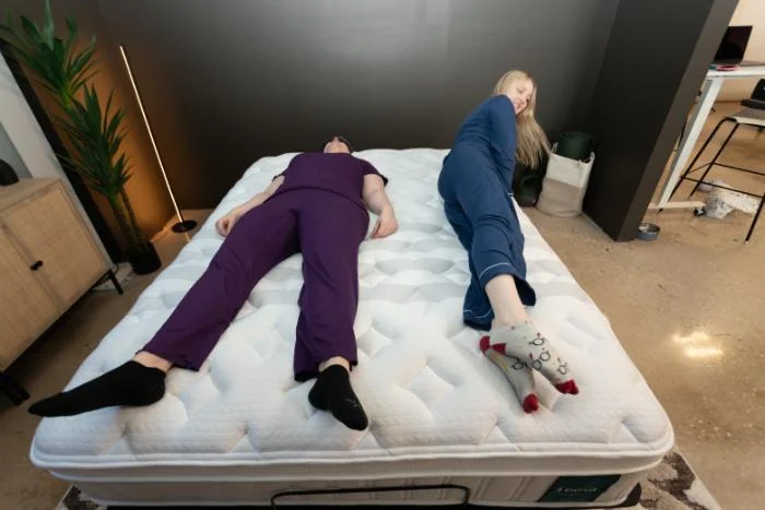 Motion Isolation: 3.8/5