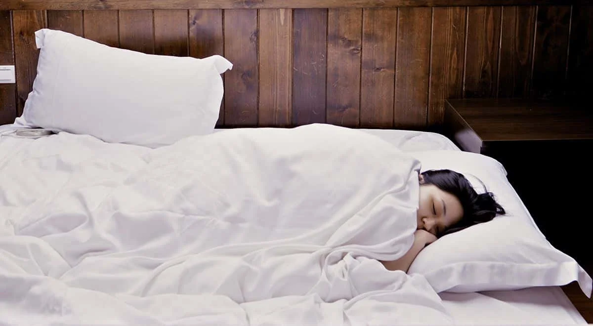 Down vs. Feather Pillows: What's the Difference? down vs feather pillow