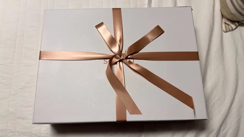 Unboxing the Saatva Organic Sateen Sheets