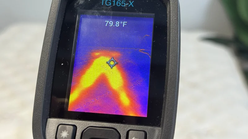 Thermal imaging of the Saatva Loom & Leaf Mattress after being rested on