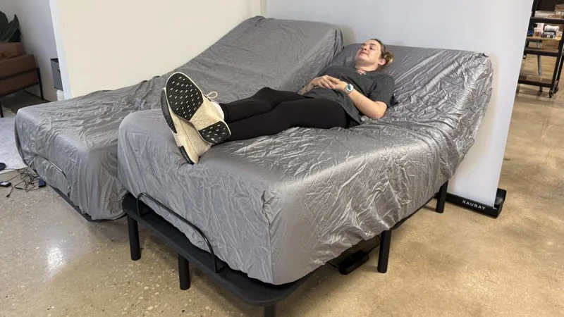 DreamCloud Classic Adjustable Base