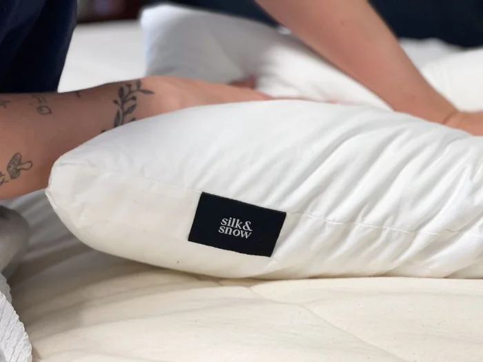 Silk & Snow Adjustable Pillow