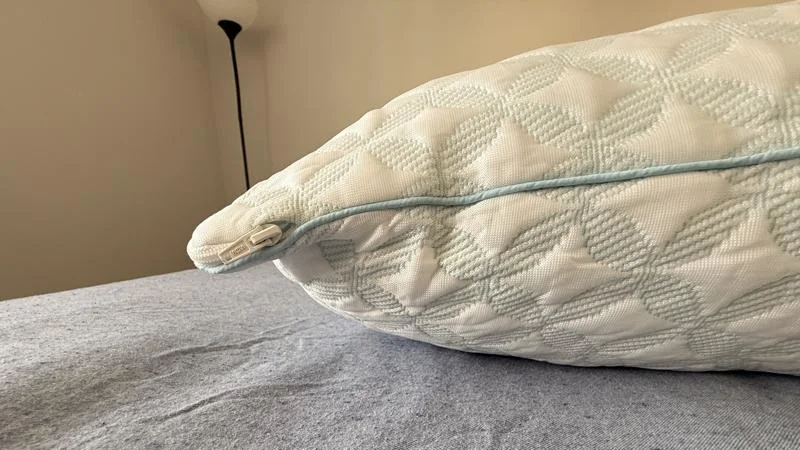 Zipper on the Brooklyn Bedding Premium Shredded Foam Pillow