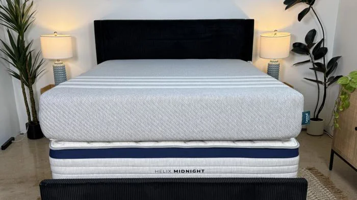 Leesa Original mattress stacked on a Helix Midnight mattress