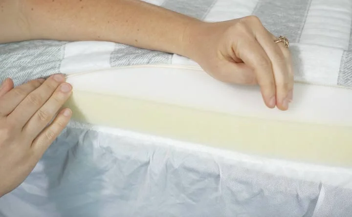 Leesa Topper - Construction Leesa Topper - Construction