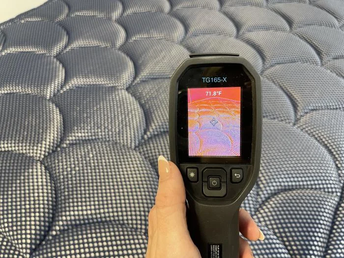 Thermal imaging before sleeping on a DreamCloud Luxe Hybrid