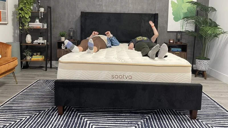 Partner test of motion isolation on the Saatva Loom & Leaf Mattress