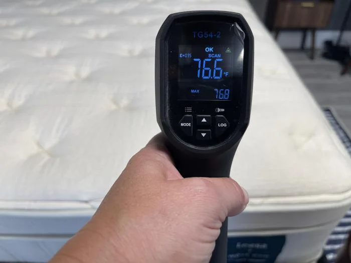 Thermal reading of the Leesa Natural Mattress before being slept on