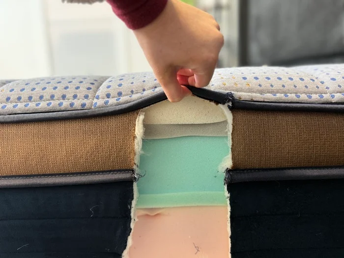 A cross section showing the inside of the Brooklyn Bedding CopperFlex mattress