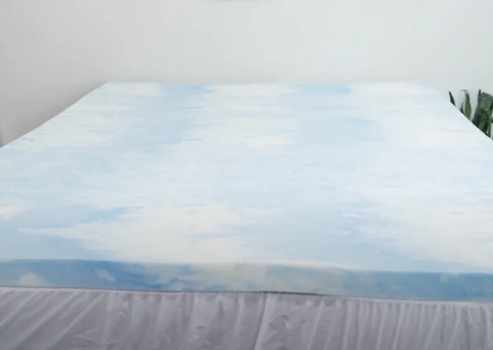 Dreamfoam mattress topper featured