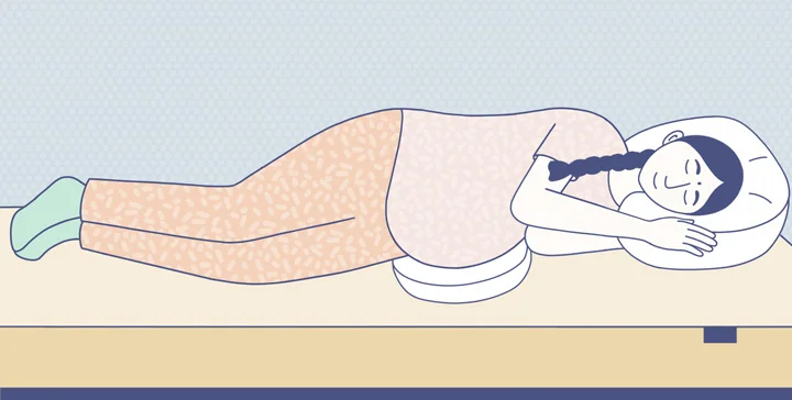 Pregnant Woman With 2 Pregnancy Pillows Pregnant Woman With 2 Pregnancy Pillows