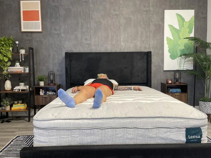 Back-sleeping on the Leesa Plus Hybrid Mattress