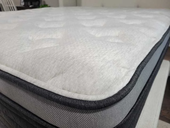 a corner shot of the Helix Plus Luxe