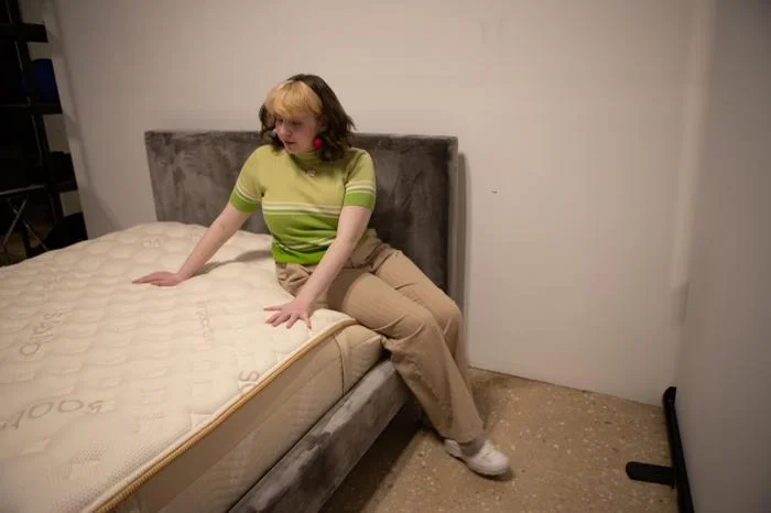 Getting a feel for the Saatva Amalfi Storage Bed