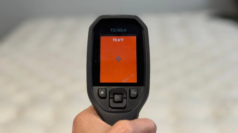 Thermal imaging of the Saatva Loom & Leaf Mattress before being rested on